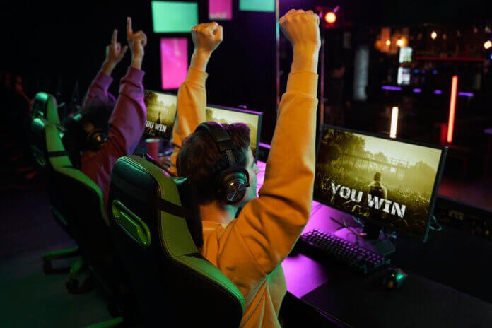 Online Gaming Online Gaming