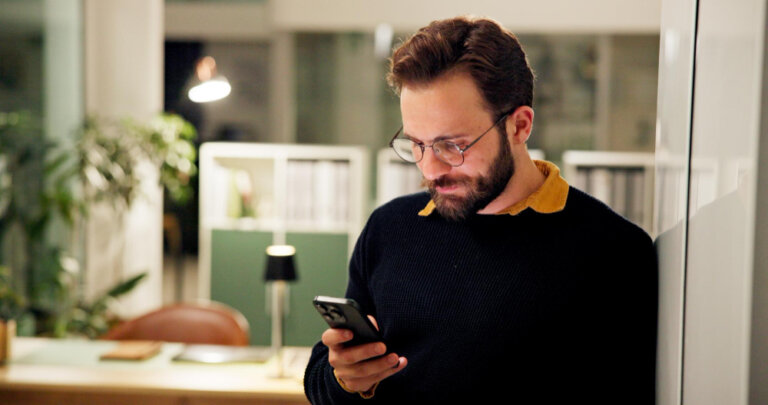 Where Online Gambling Came From: From Progressive Jackpots to Poker Rooms